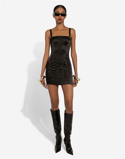 vestido negro raso estilo dolce gabbana|Vestido corto sin tirantes de raso in Negro for Women.